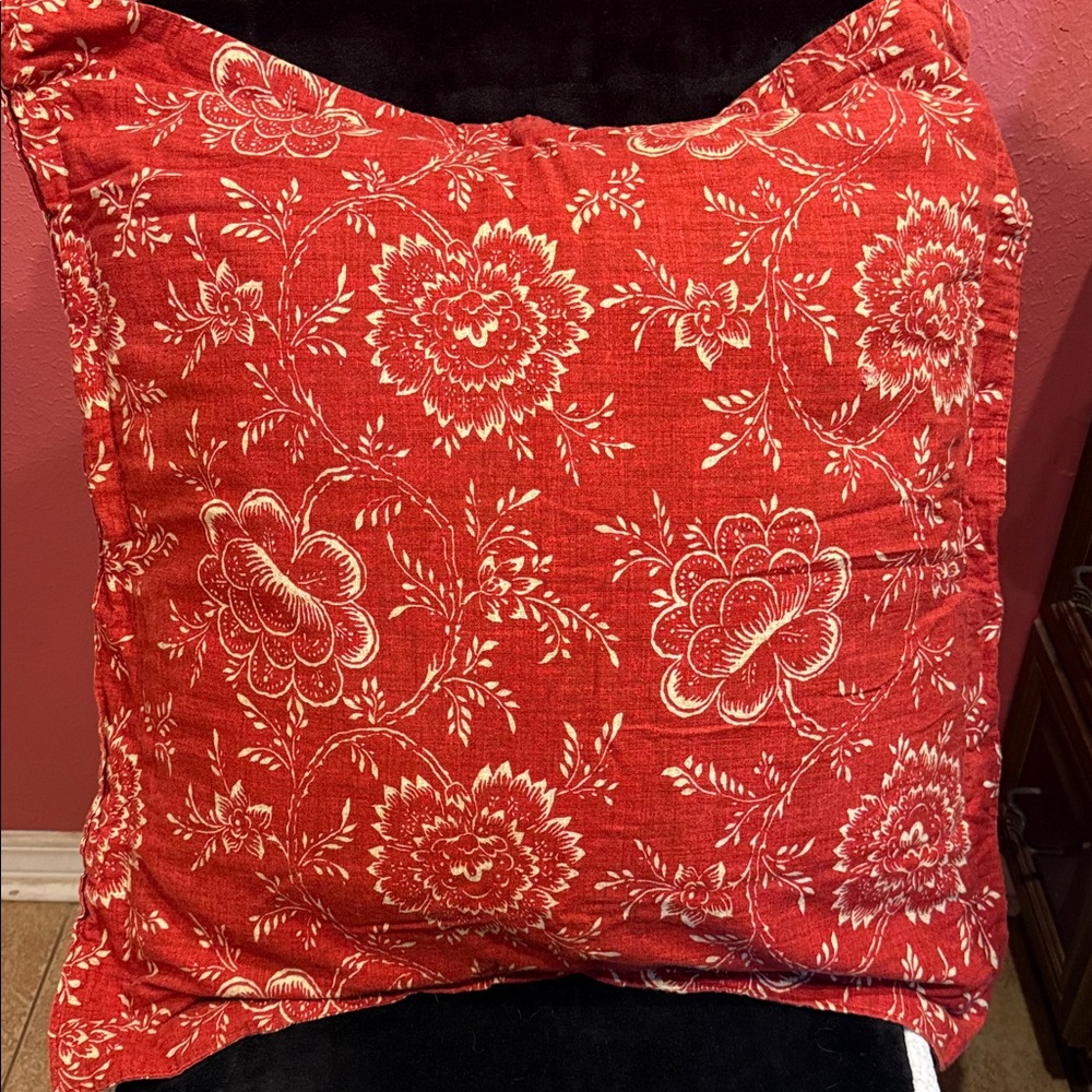 ⚜️ pair of RALPH LAUREN Red and Cream Euro shams